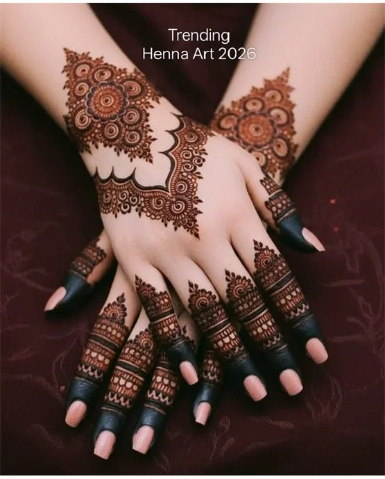 Exquisite Gulf Style Latest Mehndi Design